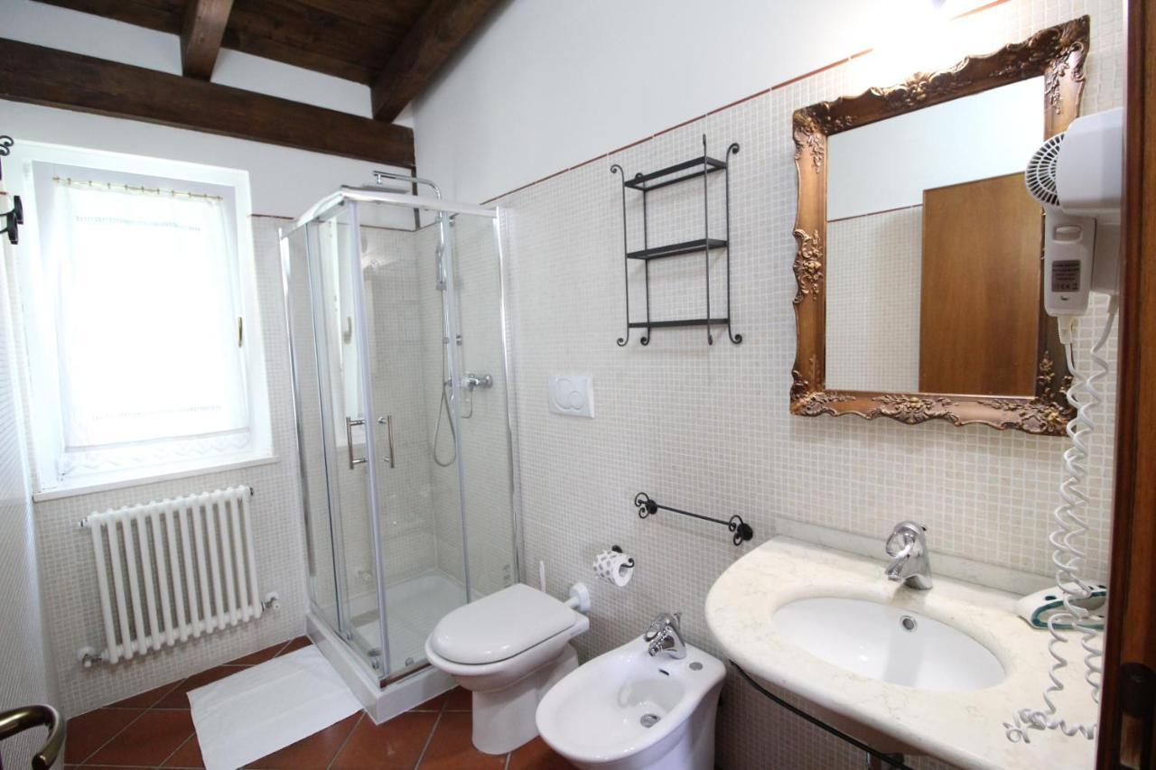 Lacelletta Country House Urbino Bagian luar foto